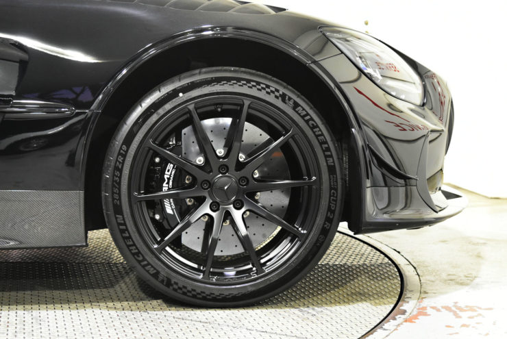 AMG　GT　ブラックシリーズ　ブラックアウト　ローダウン　エンブレムペイント　ロベルタ　スペーサー　カスタム　名古屋