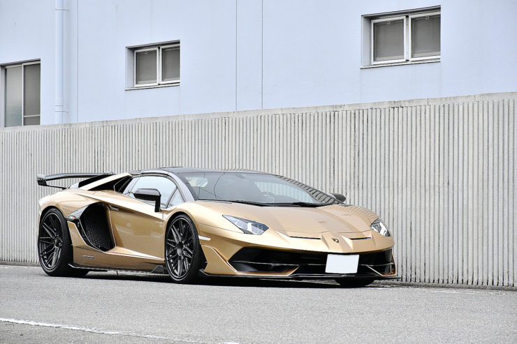 愛知県　名古屋　アヴェンタドール　ランボルギーニ　Lamborghini Aventador SVJ カスタム　ローダウン　ホイール　ADV1　デジタルインナーミラー