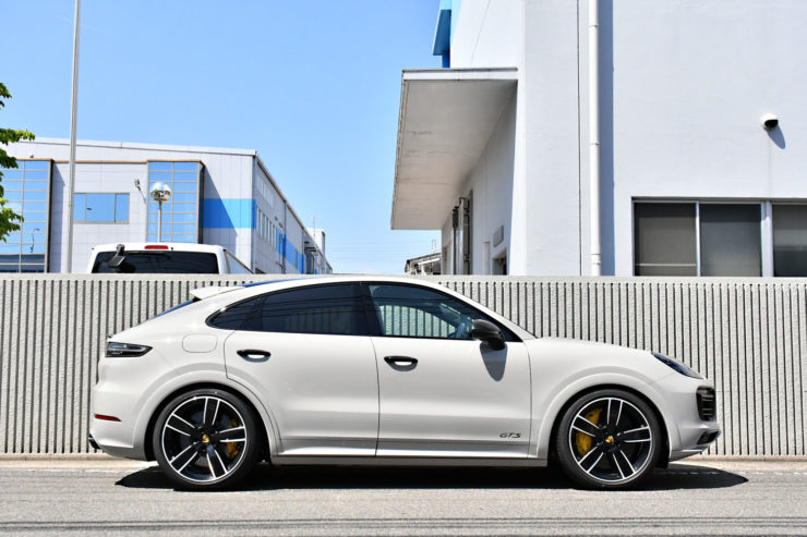 ポルシェ　カイエンクーペ　GTS　クレヨン　ローダウン　ロワリング　スペーサー　カスタム　名古屋