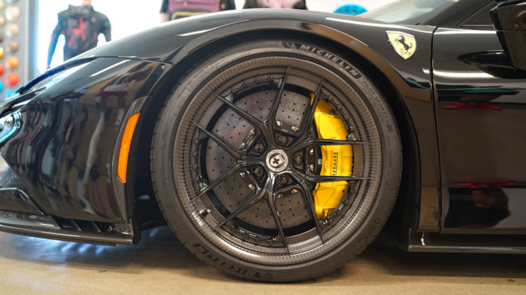 フェラーリ　SF90　HRE　アメ鍛　カーボンリム　