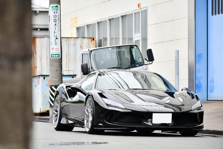 愛知県　名古屋　フェラーリ　カスタム　FERRARI　F8　ローダウン　ホイール　２２インチ　マフラー　デジタルインナーミラー