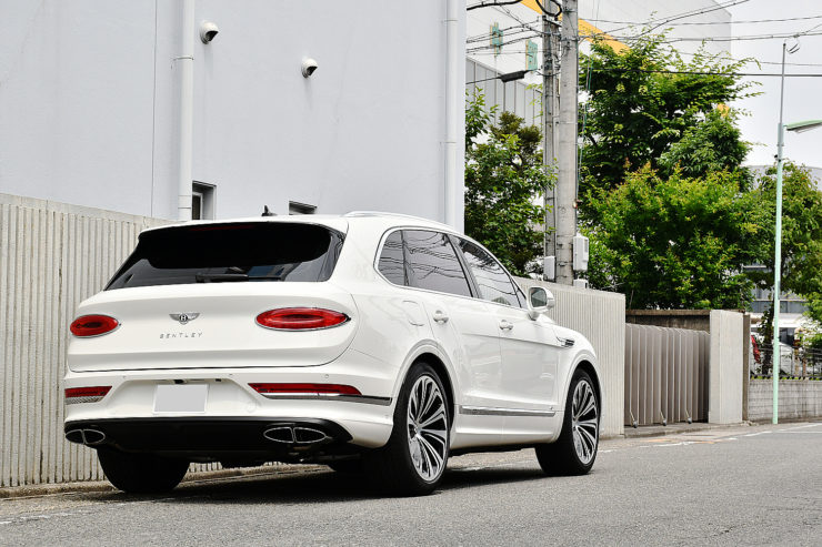 愛知県　名古屋　ベンテイガ　ベントレー　カスタム　ローダウン　Bentley　Bentayga