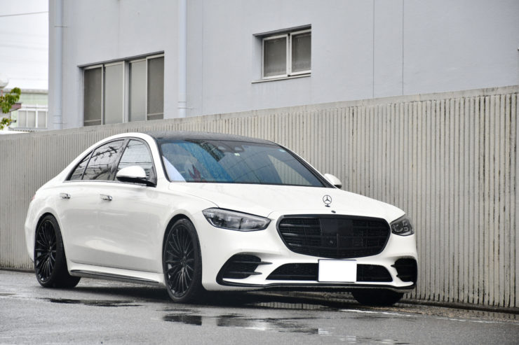 愛知県　名古屋　ベンツ　カスタム　W223　Sクラス　ラッピング　ブラックアウト　エンブレムペイント　ローダウン　スペーサー