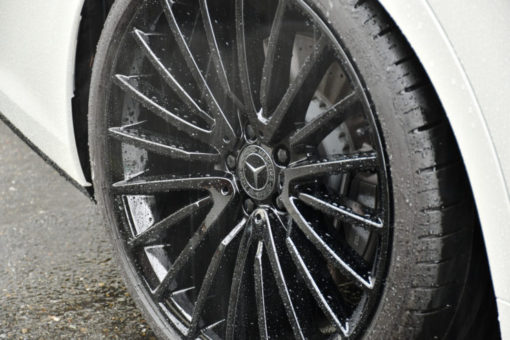 愛知県　名古屋　ベンツ　カスタム　W223　Sクラス　ラッピング　ブラックアウト　エンブレムペイント　ローダウン　スペーサー