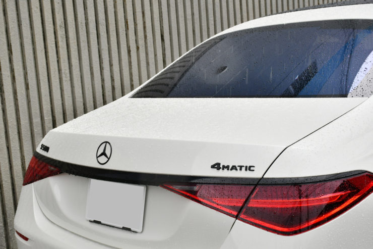 愛知県　名古屋　ベンツ　カスタム　W223　Sクラス　ラッピング　ブラックアウト　エンブレムペイント　ローダウン　スペーサー