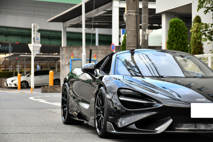 マクラーレン 765LT 765LTスパイダー ブラックアウト エンブレムペイント XXX カスタム 名古屋