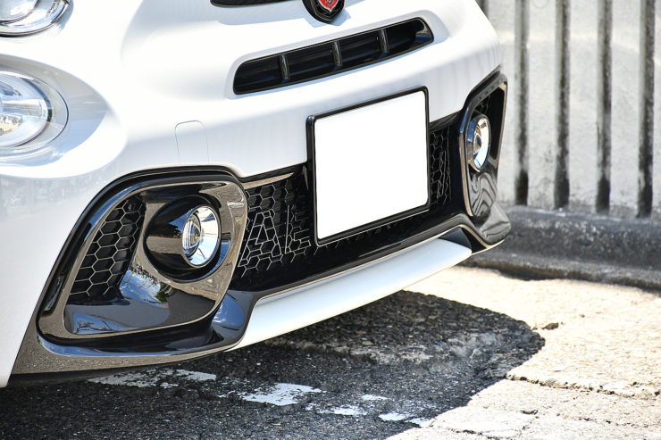 愛知県　名古屋　アバルト　ABARTH　FIAT　フィアット　カスタム　695　エッセエッセ　esseesse　ペイント　ブラックアウト　ローダウン　スペサー