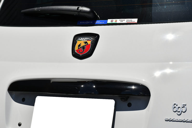 愛知県　名古屋　アバルト　ABARTH　FIAT　フィアット　カスタム　695　エッセエッセ　esseesse　ペイント　ブラックアウト　ローダウン　スペサー