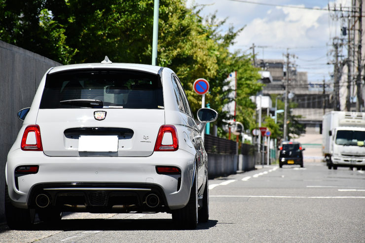 愛知県　名古屋　アバルト　ABARTH　FIAT　フィアット　カスタム　695　エッセエッセ　esseesse　ペイント　ブラックアウト　ローダウン　スペサー