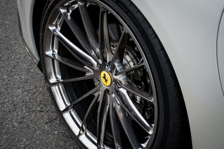 フェラーリ　F12　ローダウン　ダウンサス　ノヴィテック　HRE　ホイール　アメ鍛　カスタム　名古屋