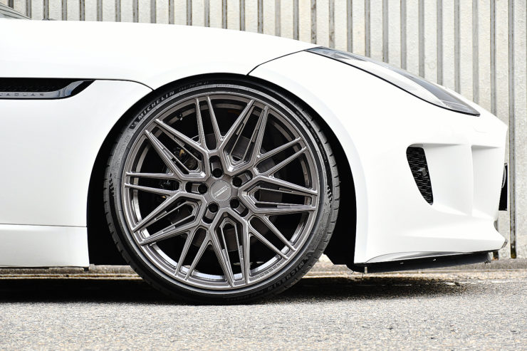 愛知県　名古屋　ジャガー　F-Type　Fタイプ　ローダウン　ホイール　21インチ　カスタム　ラッピング　ペイント　ブラックアウト　VOSSEN　ヴォッセ　デイライト