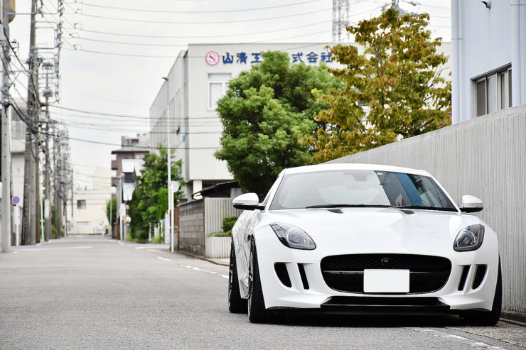 愛知県　名古屋　ジャガー　F-Type　Fタイプ　ローダウン　ホイール　21インチ　カスタム　ラッピング　ペイント　ブラックアウト　VOSSEN　ヴォッセ　デイライト