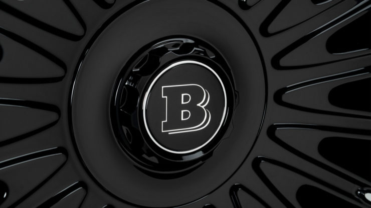 State-of-the-art in-house manufacturing processes in combination with a classic "Signature Black" finish as well as an exclusive 20-spoke design ensure a typical BRABUS look and maximum strength. The low weight ensures improved road holding and optimal handling. Discover elegance. Discover the BRABUS Monoblock ZV “Platinum Edition”.