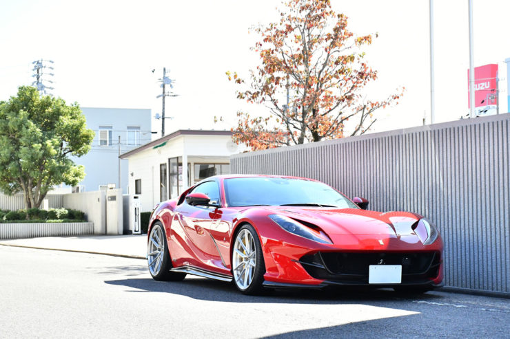 フェラーリ　812　ローダウン　マフラー　ノヴィテック　ホイール　ブリリアント　カスタム　名古屋