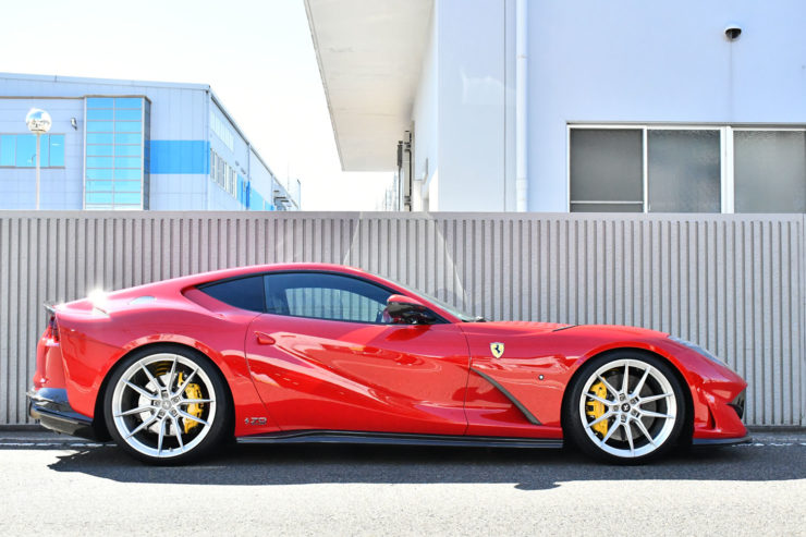 フェラーリ　812　スーパーファスト　ローダウン　ノヴィテック　ホイール　プロテクションフィルム　マフラー　インコネル　カスタム　名古屋