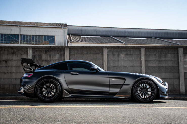 AMG　GT　ブラックシリーズ　ブラックアウト　エンブレムペイント　ローダウン　スペーサー　リフティング　ロベルタ　リフター　カスタム　名古屋