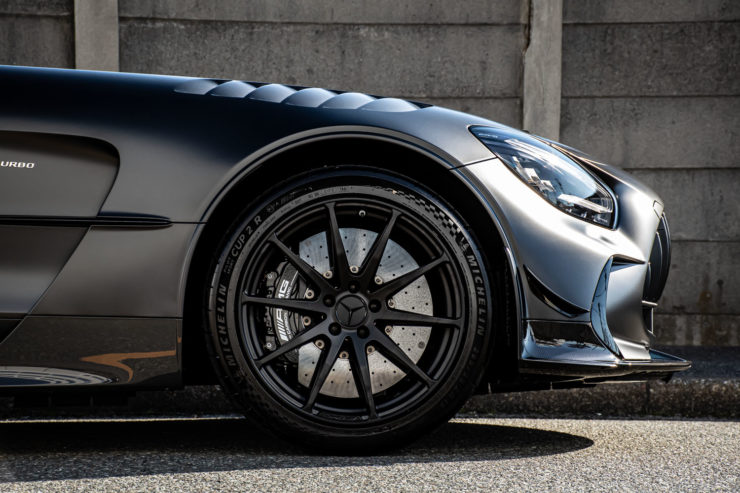AMG GT　ブラックシリーズ　限定車　ローダウン　スペーサー　プロテクションフィルム　ブラックアウト　エンブレムペイント　カスタム　名古屋