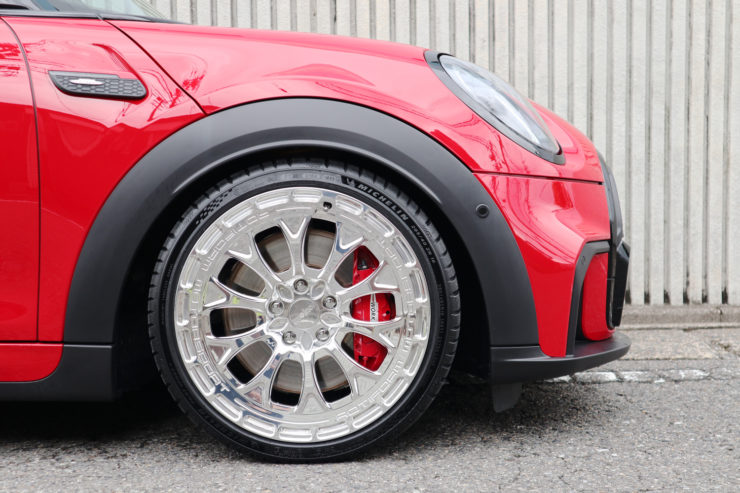 愛知県　名古屋　MINI　F56　JCW　カスタム　サスペンション交換　ローダウン　ロティフォーム　rotiform　KW