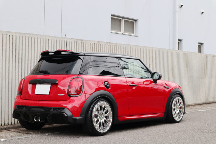 愛知県　名古屋　MINI　F56　JCW　カスタム　サスペンション交換　ローダウン　ロティフォーム　rotiform　KW