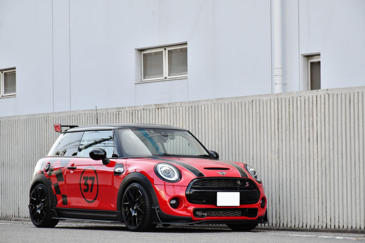 愛知県　名古屋　ミニ　MINI　F56　クーパー　カスタム　ホイール　ローダウン　マフラー　レムス　ビルシュタイン