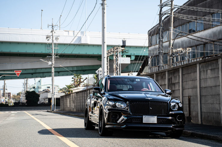 ベントレー　ベンテイガ　スピード　ブラックアウト　ローダウン　ホイール　HRE　アメ鍛　24インチ　カスタム　名古屋