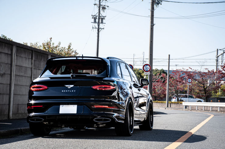 ベントレー　ベンテイガ　スピード　ブラックアウト　ホイール　ローダウン　HRE　935　24インチ　カスタム　名古屋
