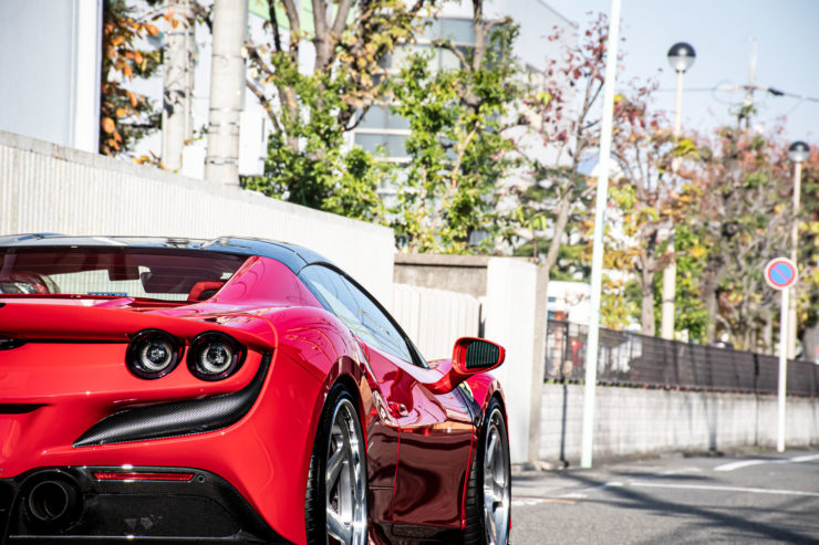 フェラーリ　F8　スパイダー　トリブート　ローダウン　リフター　HRE　アメ鍛　クラシック　ヴィンテージ　305　カスタム　名古屋