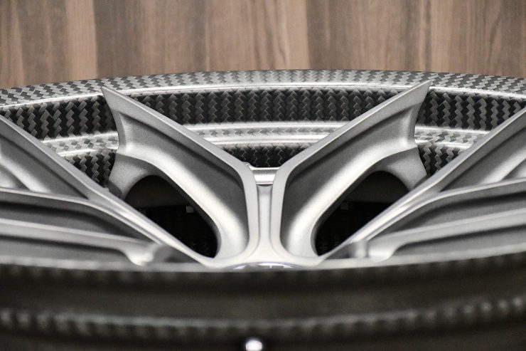 愛知県　名古屋　HRE　カーボン　ホイール　HX101　21インチ