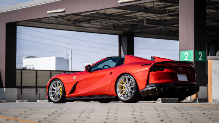 フェラーリ　812GTS　ロッソフォーミュラー1　ローダウン　マフラー　インコネル　ブリリアント　HRE　アメ鍛　ホイール　カスタム　名古屋