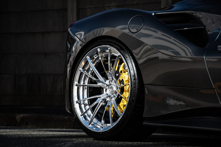 フェラーリ　488　スパイダー　ローダウン　ダウンサス　ノビテック　AL13　アメ鍛　ホイール　グリジオ　カスタム　名古屋