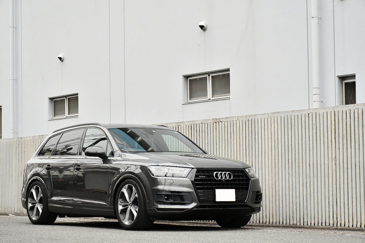 愛知県　名古屋　アウディ　Q7　AUDI　カスタム　ローダウン　スペーサー　ドラレコ　TW90di　ボンド　ボンド名古屋