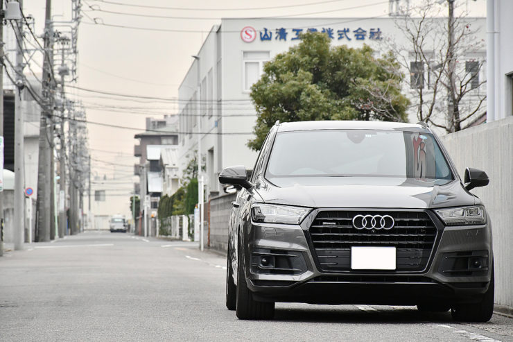 愛知県　名古屋　アウディ　Q7　AUDI　カスタム　ローダウン　スペーサー　ドラレコ　TW90di　ボンド　ボンド名古屋