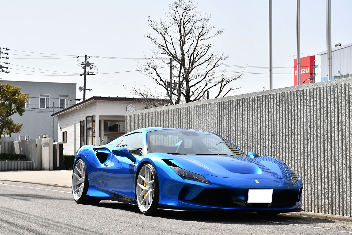 フェラーリ　F8　HRE　アメ鍛　ホイール　ローダウン　ノヴィテック　カスタム　名古屋