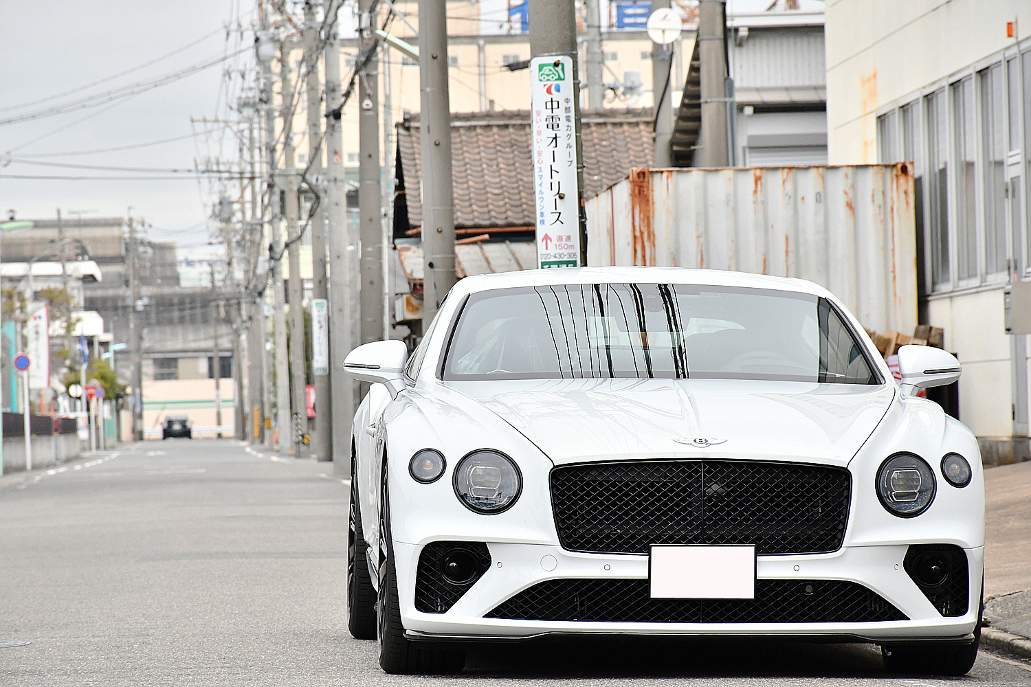 愛知県　名古屋　ベントレー　BENTLEY　コンチネンタルGT　continentalGT　ローダウン　スペーサー　W12　カスタム　プロテクションフィルム　デジタルインナーミラー　レーダー　YUPITERU　Z2000　ブラックアウト　ボンド