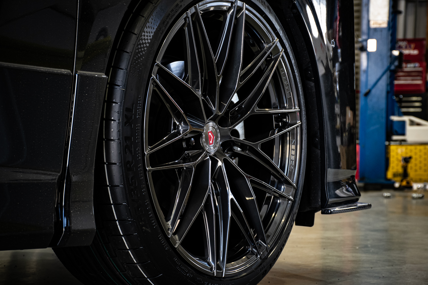 トヨタ　アルファード　ローダウン　KW　車高調　VOSSEN　アメ鍛　21インチ　ホイール　ブラックアウト　カスタム　名古屋