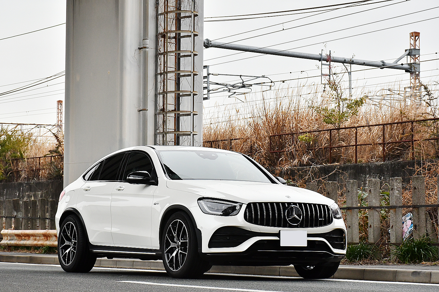 愛知県　名古屋　ベンツ　カスタム　GLC　GLC43　AMG　メルセデスベンツ　BENZ　ローダウン　ASC　スペーサー　低ダストパッド