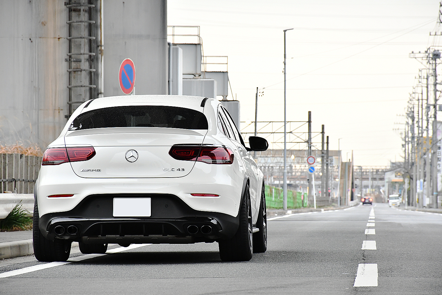 愛知県　名古屋　ベンツ　カスタム　GLC　GLC43　AMG　メルセデスベンツ　BENZ　ローダウン　ASC　スペーサー　低ダストパッド