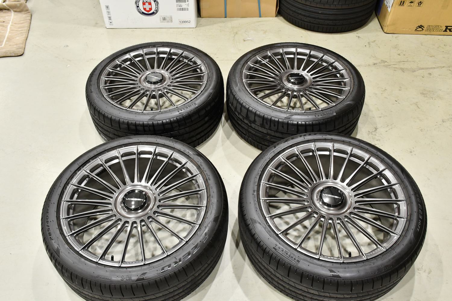 レクサス　LX600　ホイール　23インチ　鍛造　VOSSEN　アメ鍛　中古タイヤホイール　カスタム　名古屋
