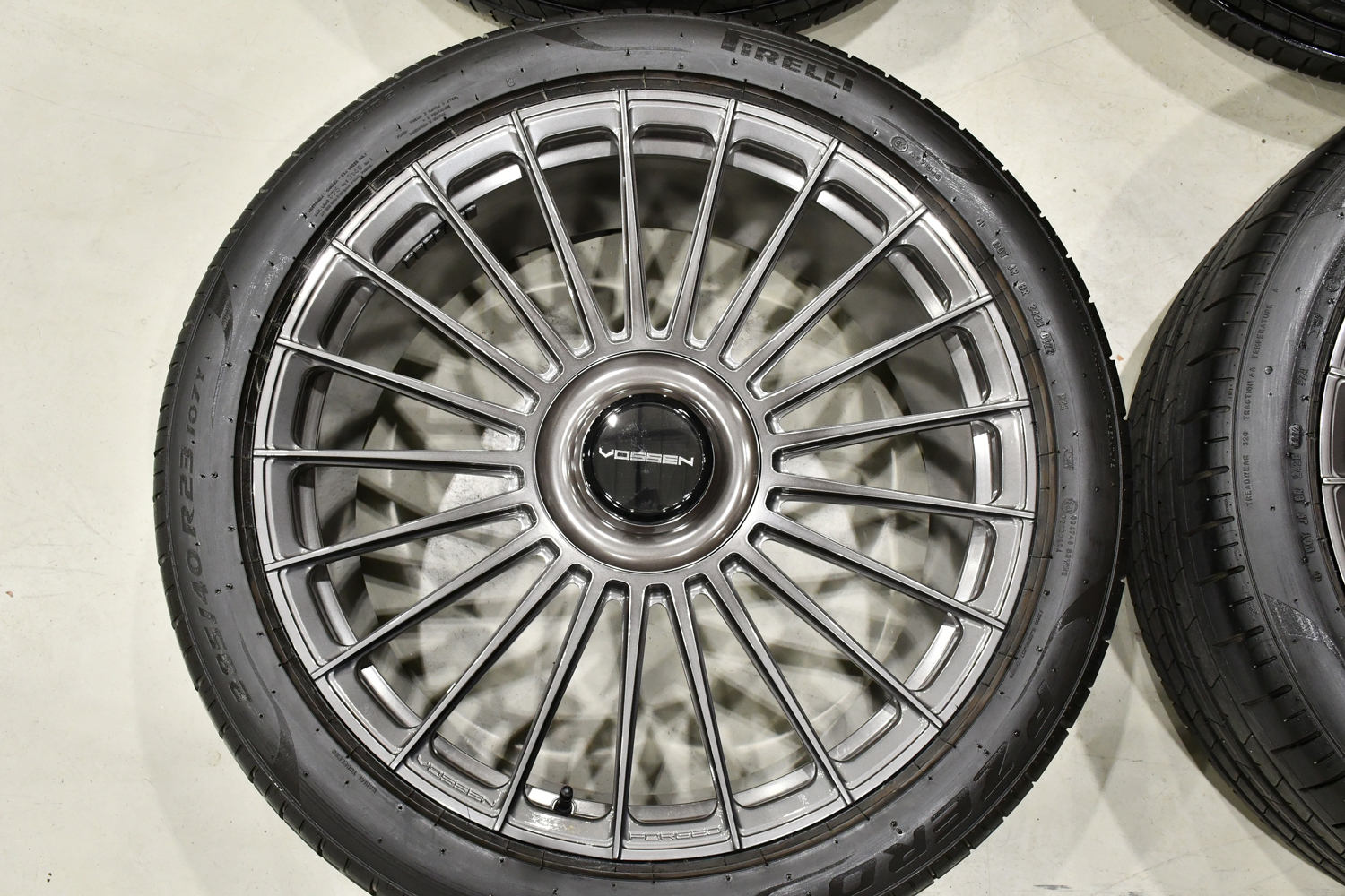 レクサス　LX600　VOSSEN　23インチ　鍛造ホイール　中古ホイール　カスタム　名古屋