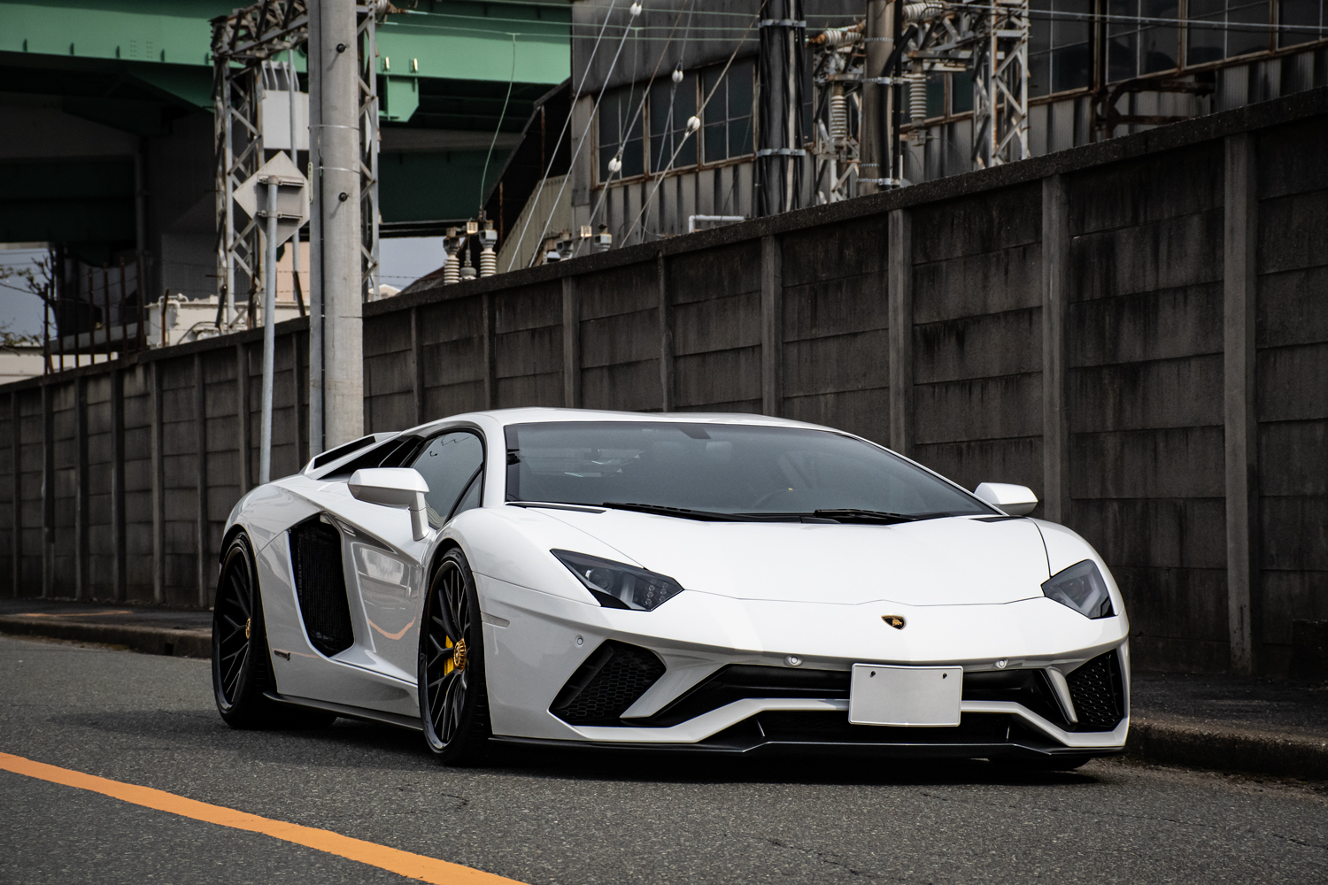 ランボルギーニ アヴェンタドールS ローダウン センターロック ホイール ハイパーフォージド カスタム 名古屋