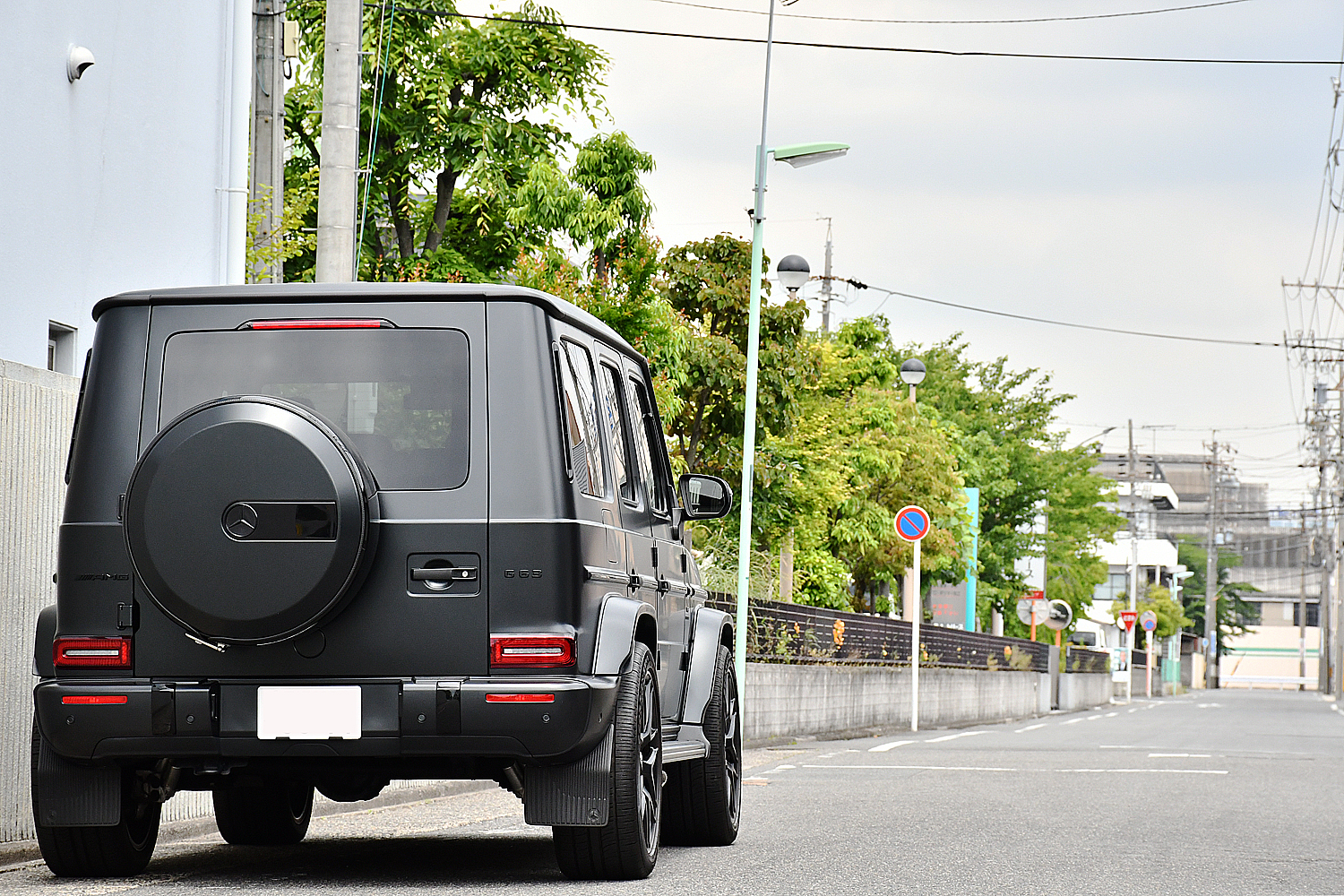 愛知県 名古屋 Gクラス G63 W463A カスタム ローダウン スペーサー 本国マフラー 4本出しマフラー ワンオフステアリング iid ダウンサス ボンド ボンド名古屋