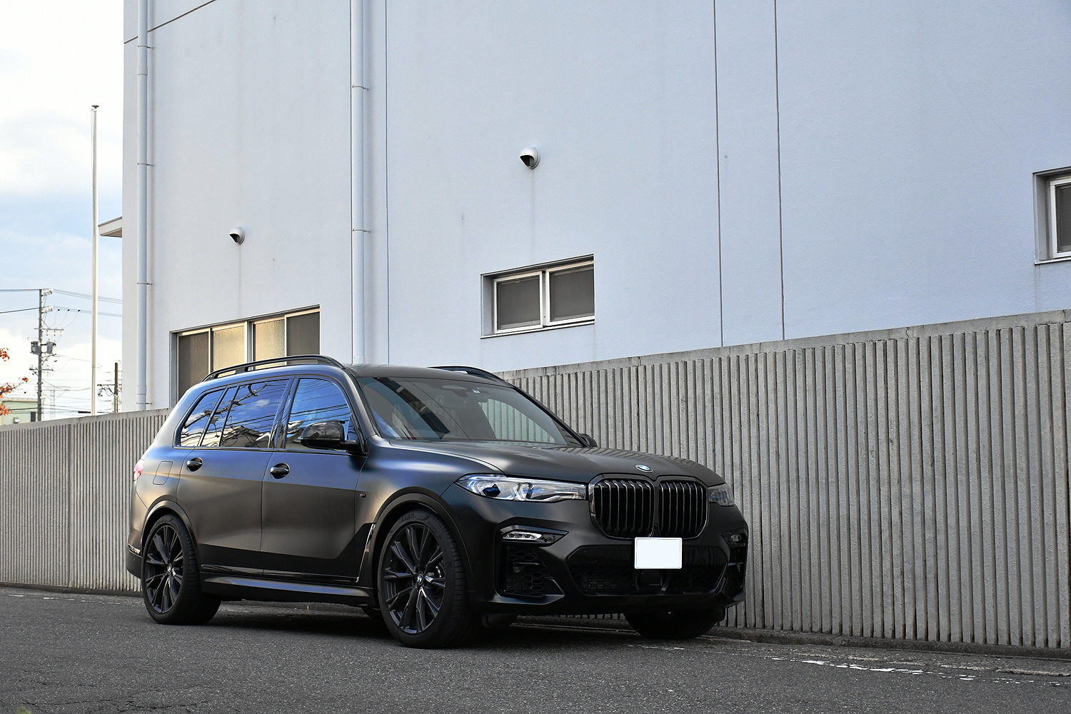愛知県 名古屋 BMW G07 X7 ローダウン スペーサー ブラックアウト ボンド ボンド名古屋
