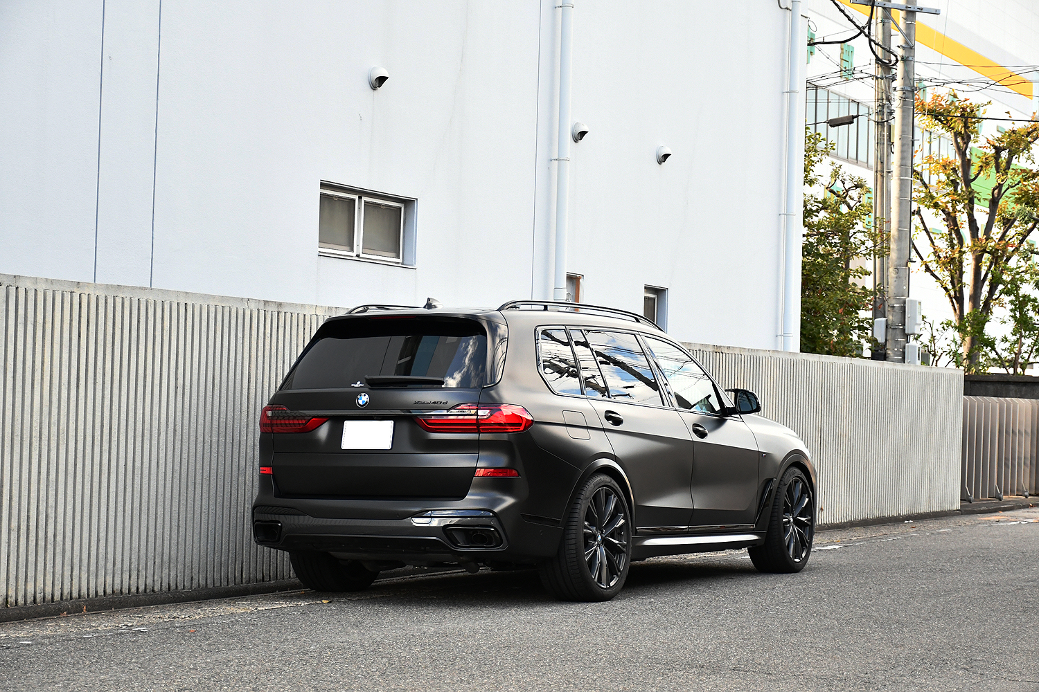 愛知県 名古屋 BMW G07 X7 ローダウン スペーサー ブラックアウト ボンド ボンド名古屋