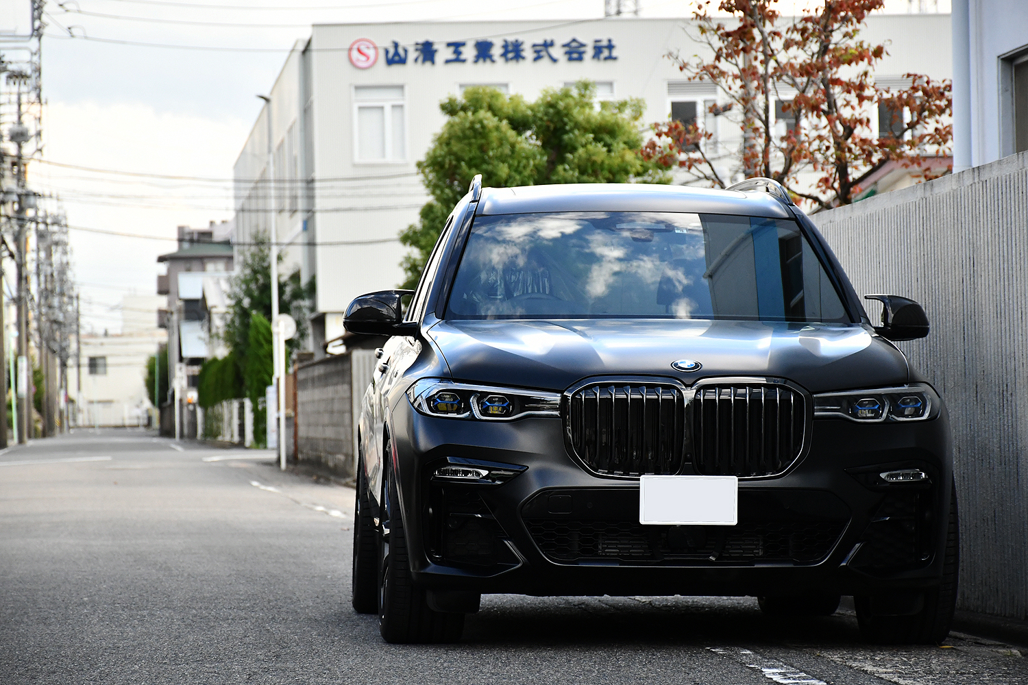 愛知県 名古屋 BMW G07 X7 ローダウン スペーサー ブラックアウト ボンド ボンド名古屋