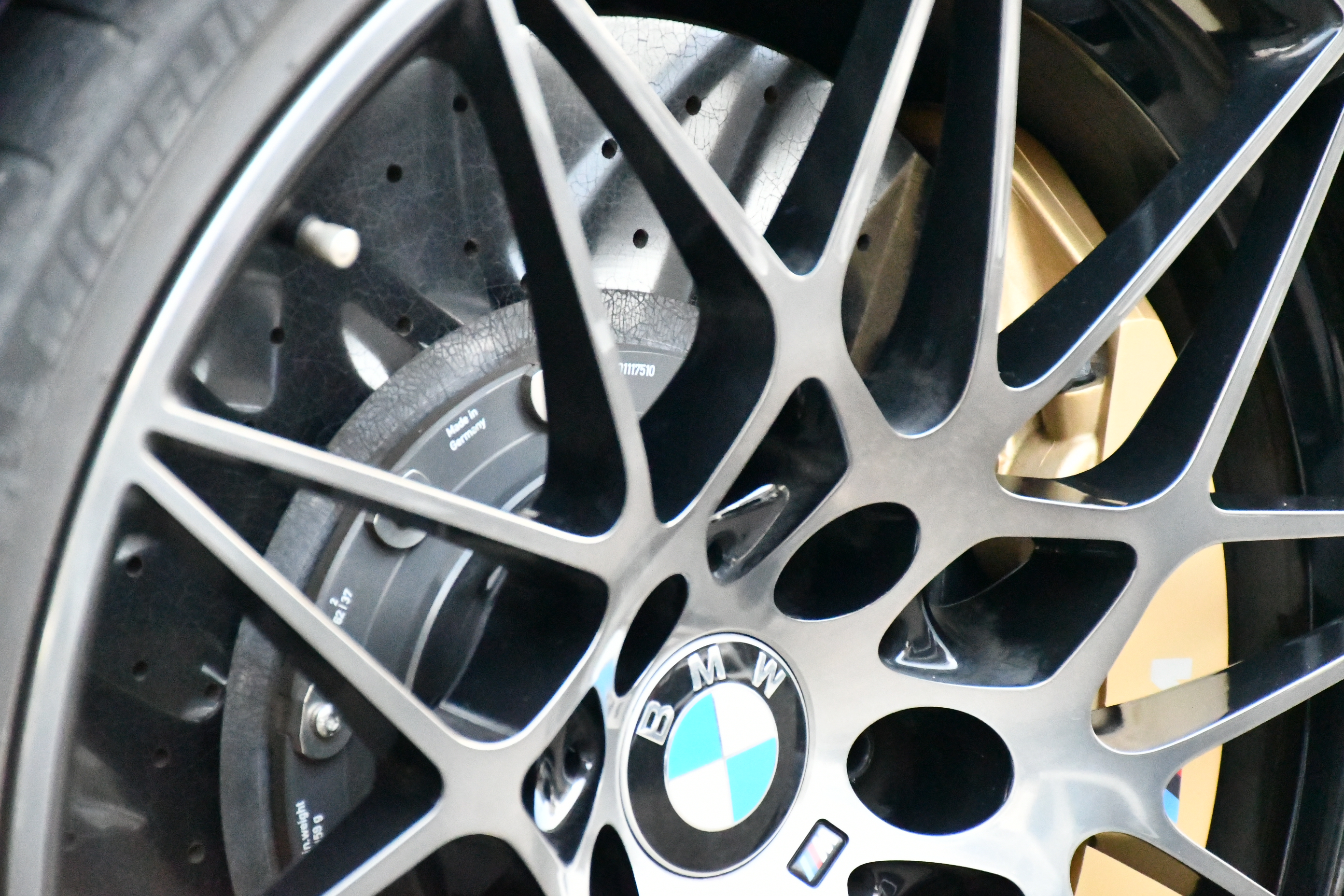 bond cars NAGOYA ボンドカーズ名古屋 BMW M4 コンペティション ヒートエディション M Heat Edition カーボンブレーキ ローダウン KW タンザナイトブルーメタリック F82 在庫車 新入庫