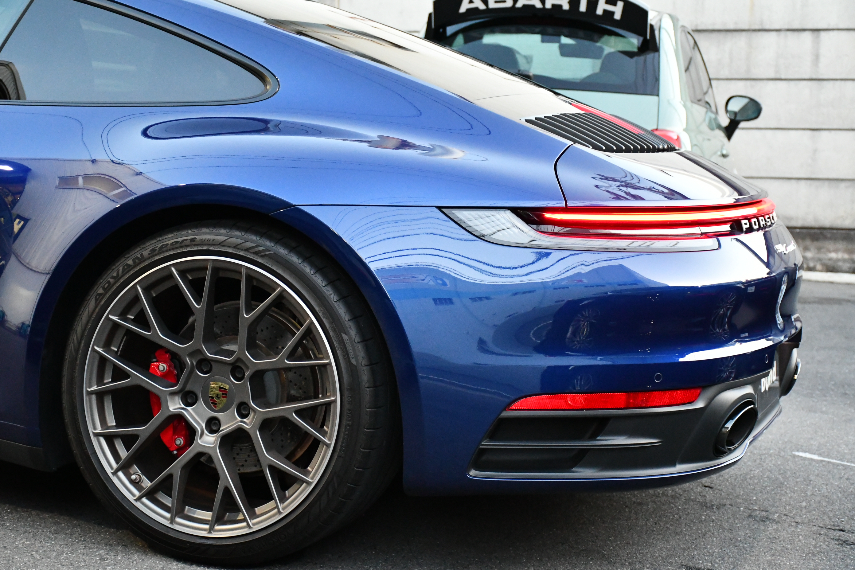 Porsche ポルシェ 911 992 カレラS ゲンチアンブルー ボンド名古屋