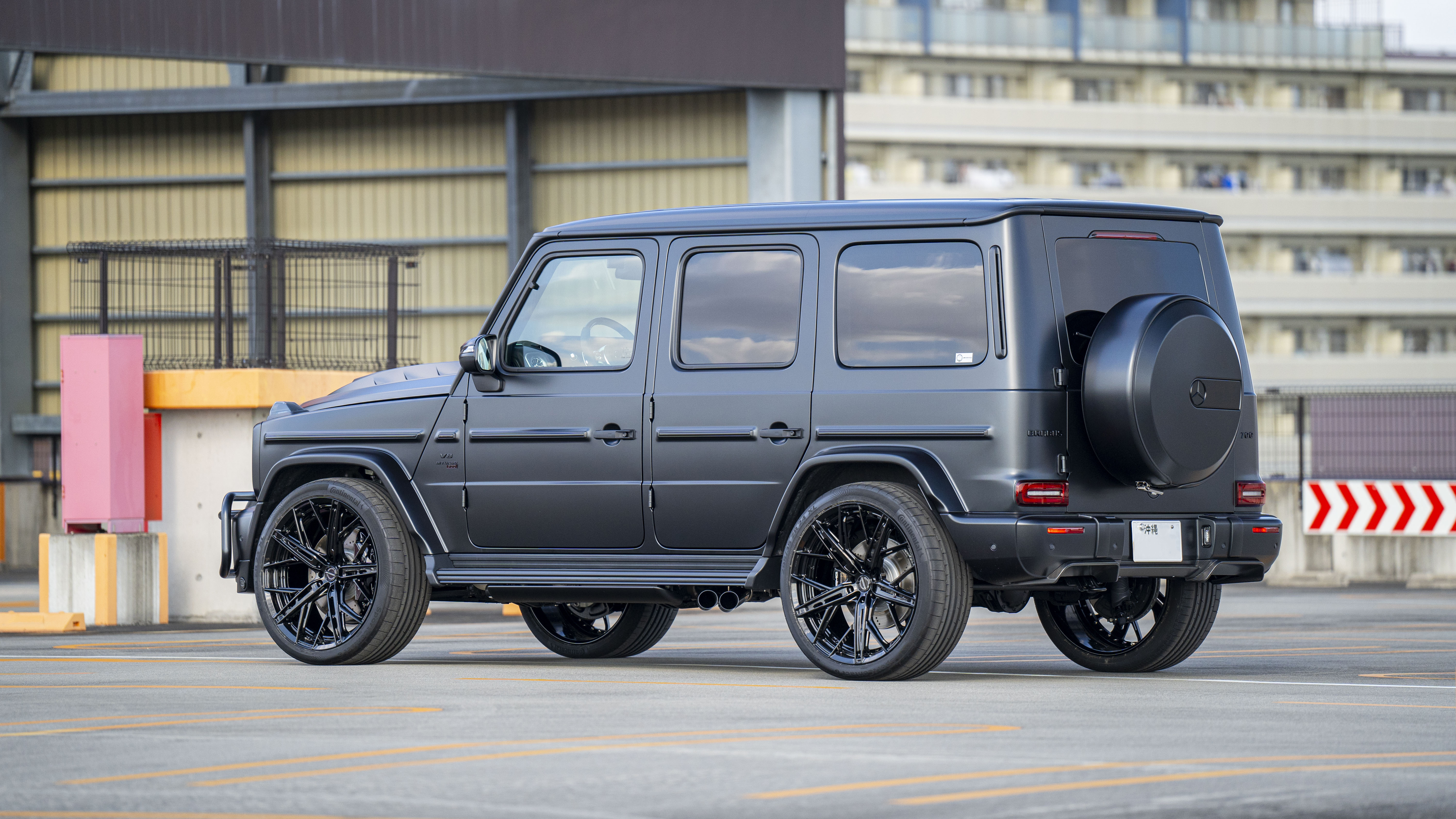 BRABUS G700