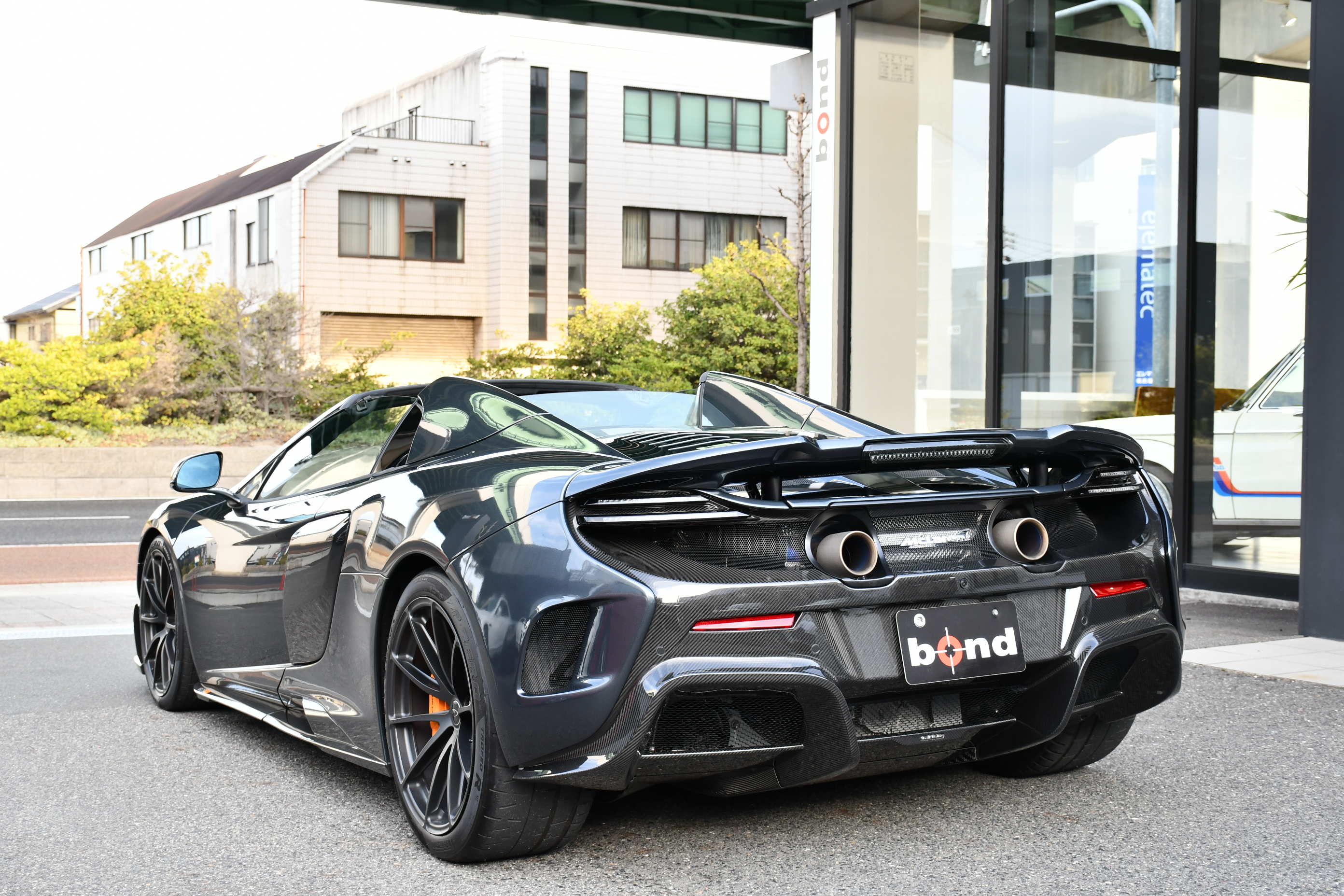 McLaren　675LT Spider　ボンドカーズ名古屋　bond cars NAGOYA　カーボンブレーキ　フロントリフター　前後バンパーセンサー　バックカメラ　カーボンインテリア　カーボンエクステリア　在庫車　マクラーレン