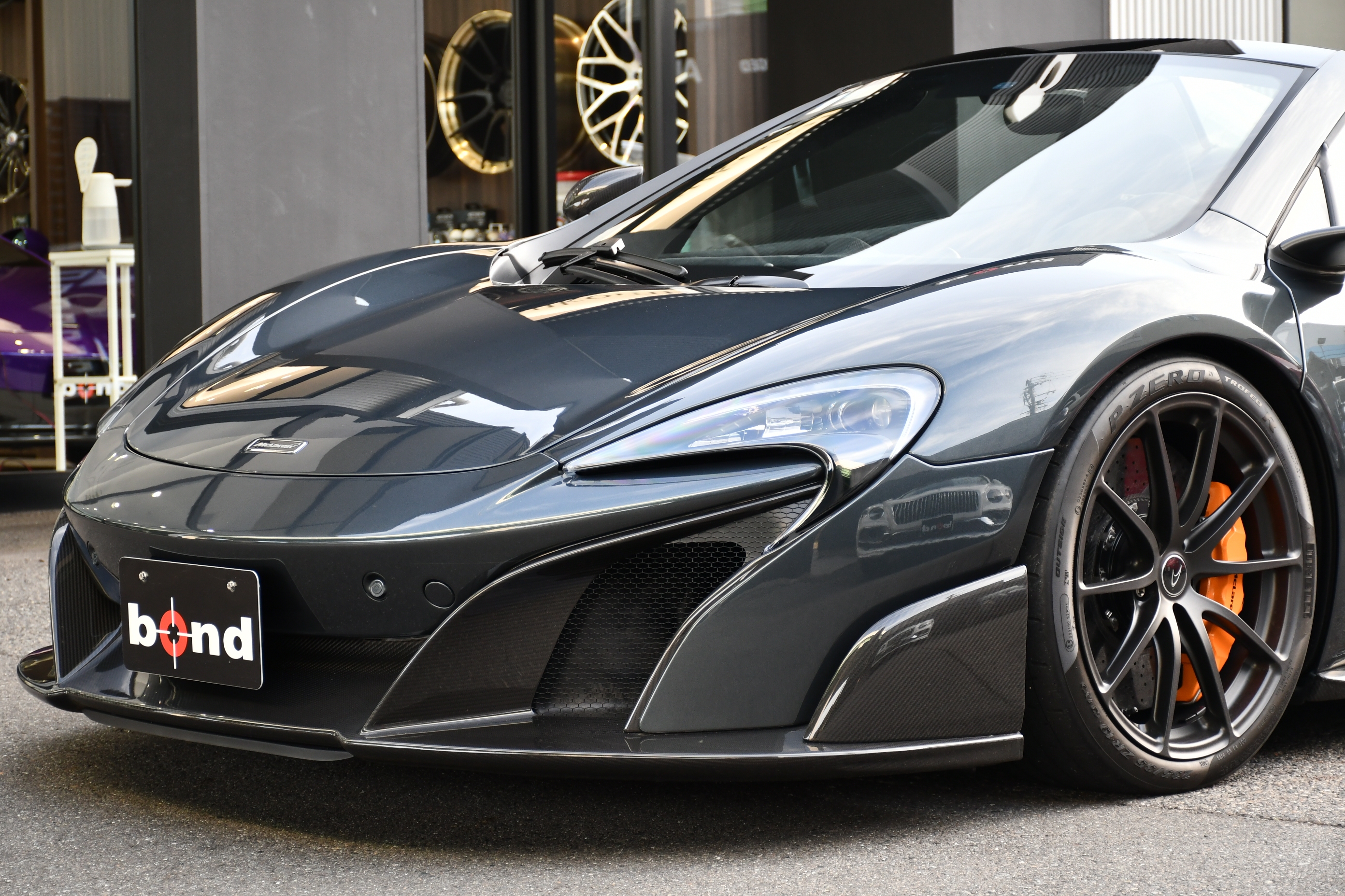 McLaren　675LT Spider　ボンドカーズ名古屋　bond cars NAGOYA　カーボンブレーキ　フロントリフター　前後バンパーセンサー　バックカメラ　カーボンインテリア　カーボンエクステリア　在庫車　マクラーレン