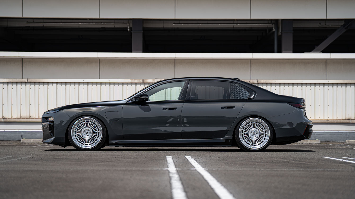 BMW G70 i7 M70 ローダウン ASC ホイール MVフォージド アメ鍛 22インチ カスタム 名古屋